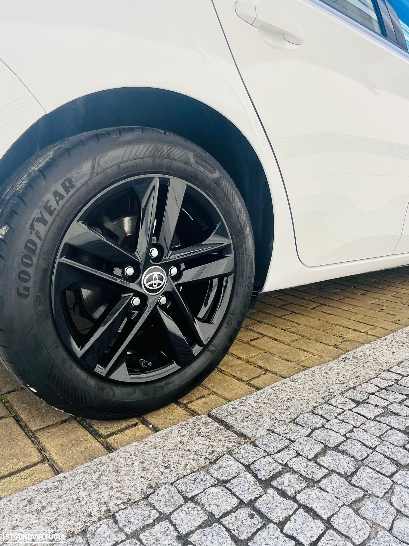 Toyota AURIS BIZZ D4D 90CV C/AC - 24