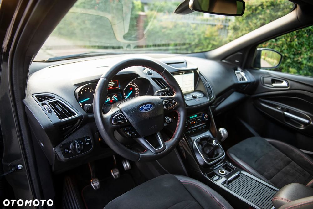 Ford Kuga 1.5 EcoBoost 2x4 ST-Line - 20