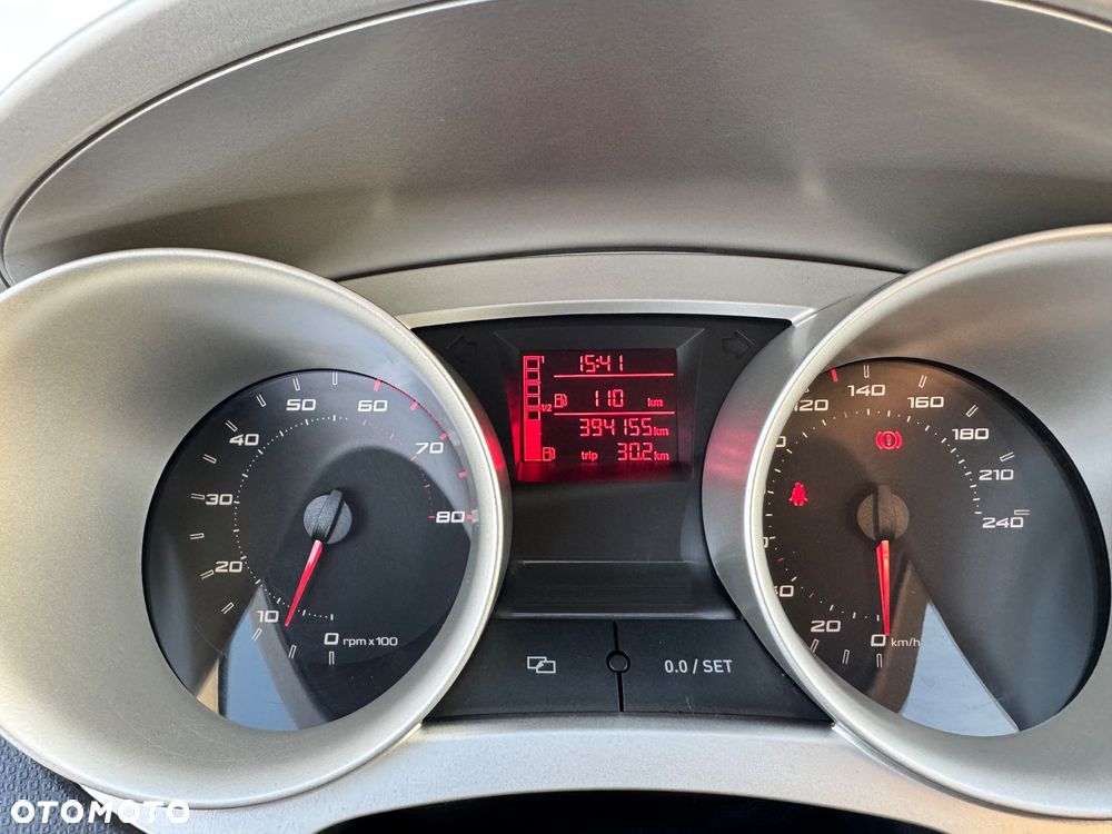 Seat Ibiza SC 1.6 16V Style - 11