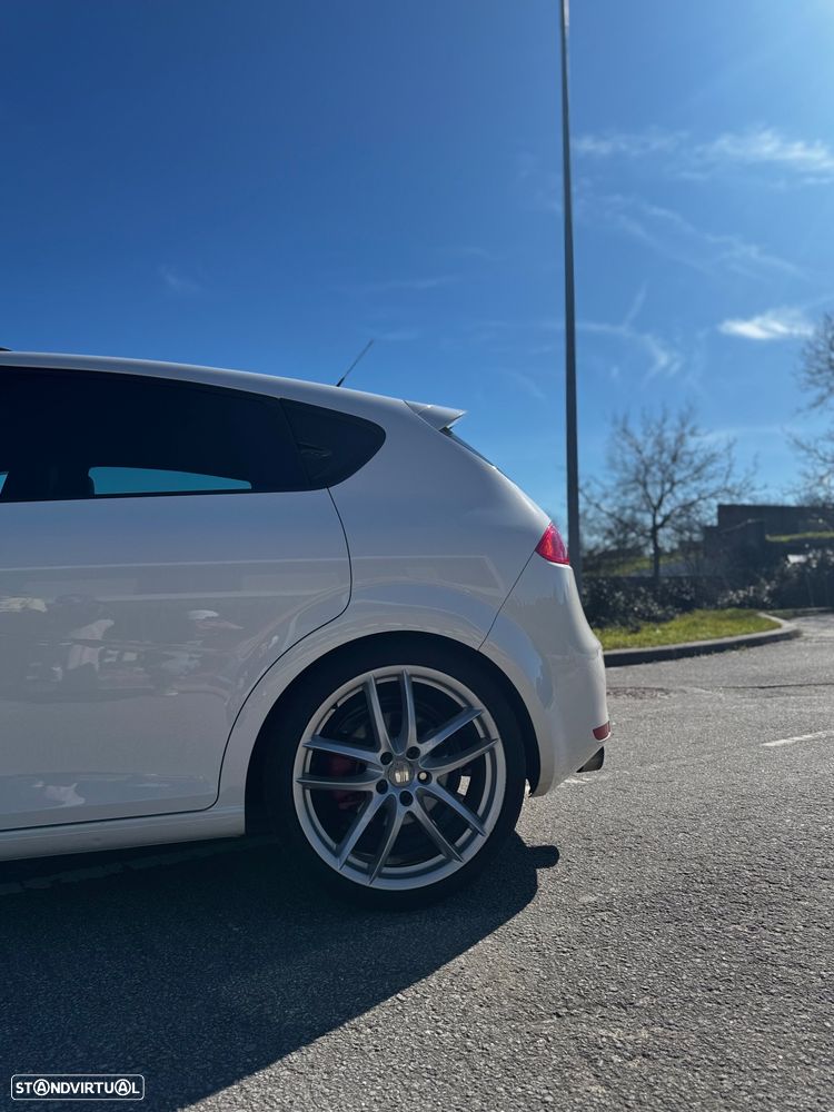 SEAT Leon 2.0 T FSI Cupra R - 4