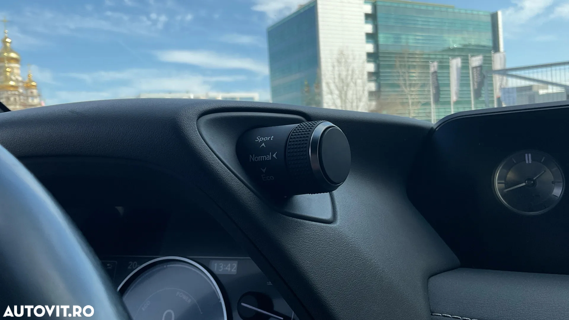 Lexus UX 250h Business Edition - 27