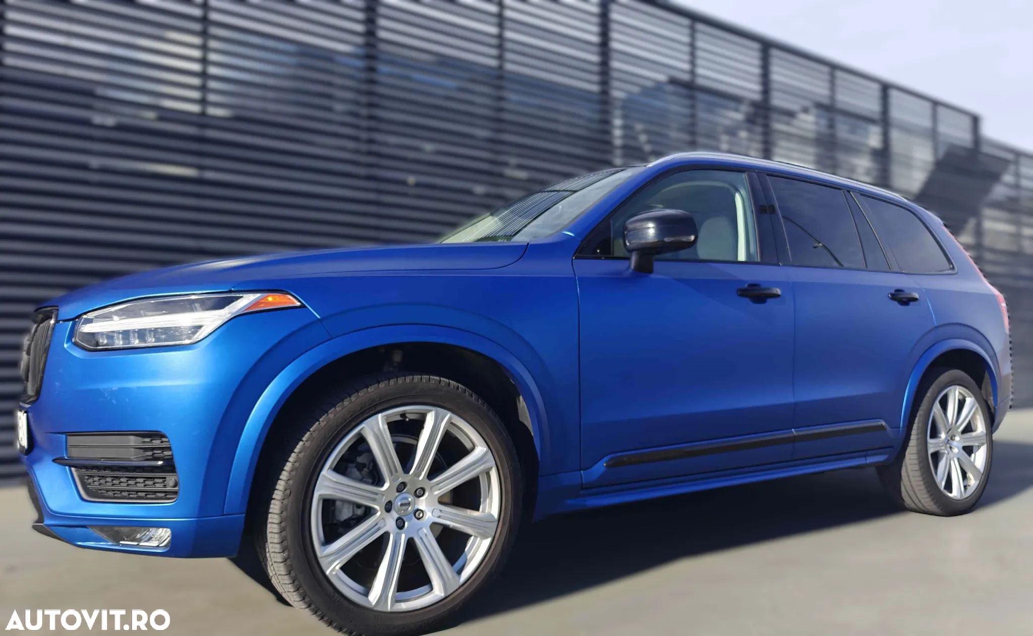 Volvo XC 90 T6 AWD 7 locuri Momentum Pro - 1