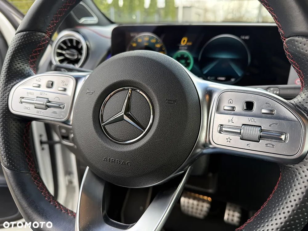 Mercedes-Benz EQB 250 AMG Line - 17
