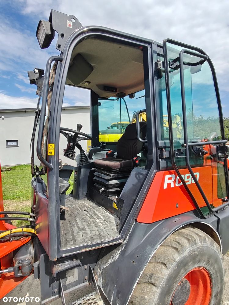 Kubota R090 - 11