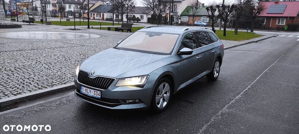 Skoda Superb 2.0 TDI 4x4 DSG SportLine - 13