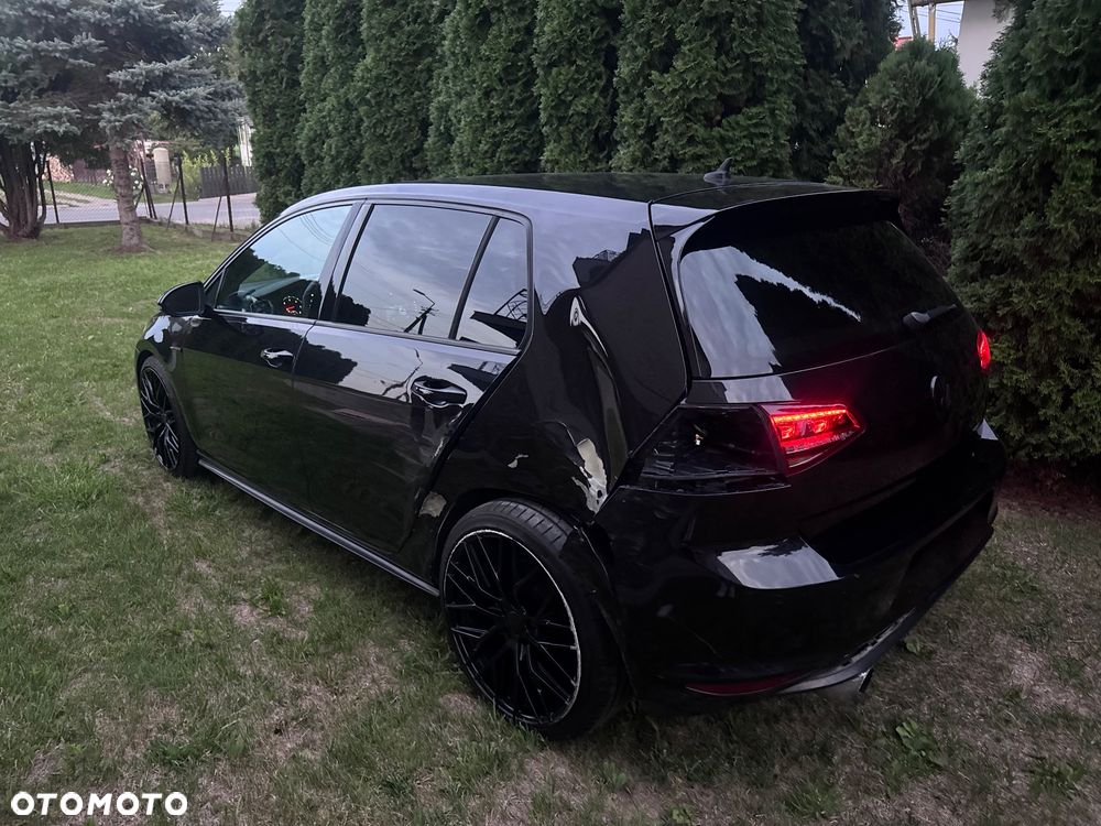 Volkswagen Golf - 21