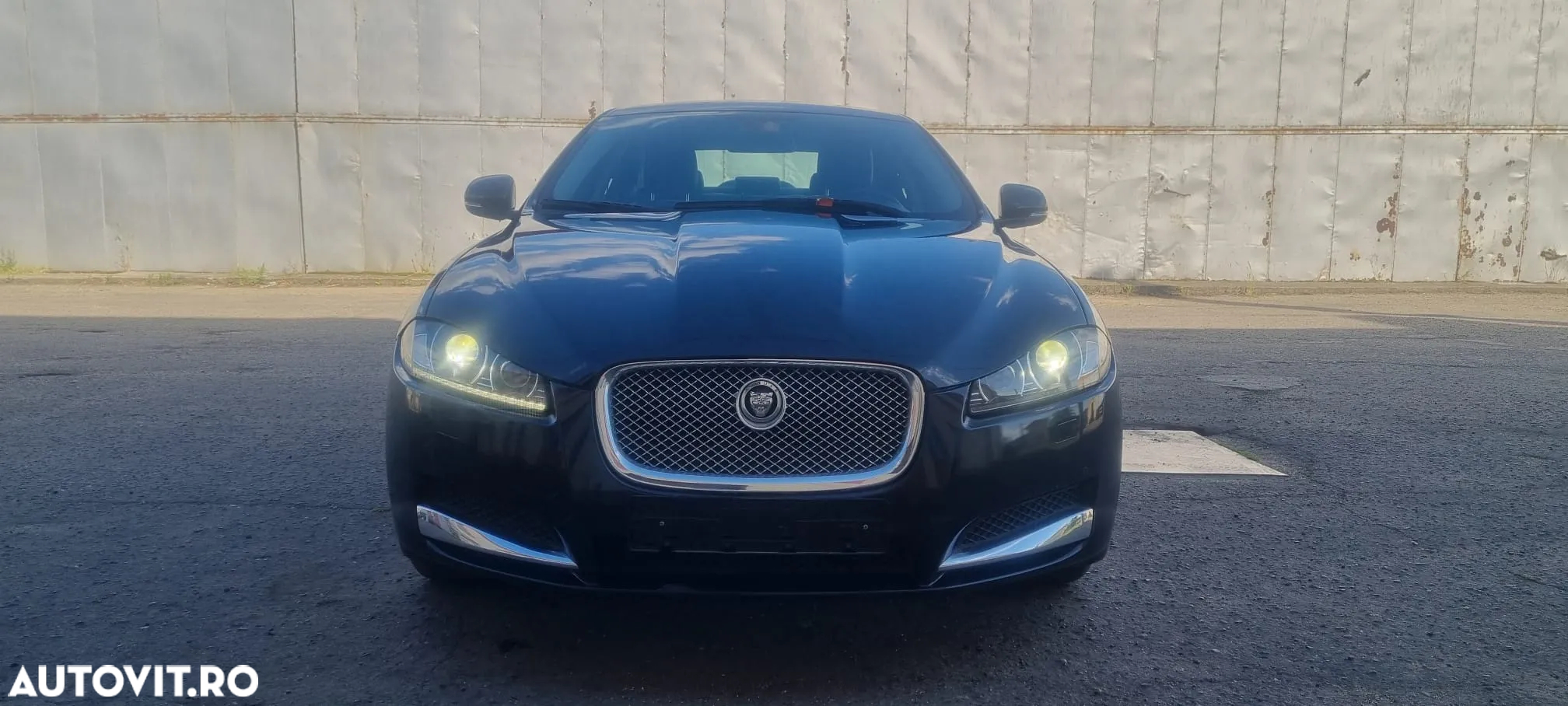 Jaguar XF - 14