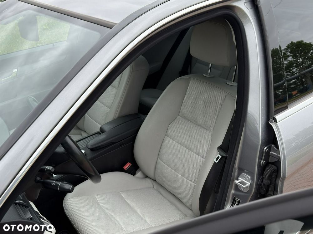 Mercedes-Benz Klasa C 180 BlueEFFICIENCY 7G-TRONIC Elegance - 15