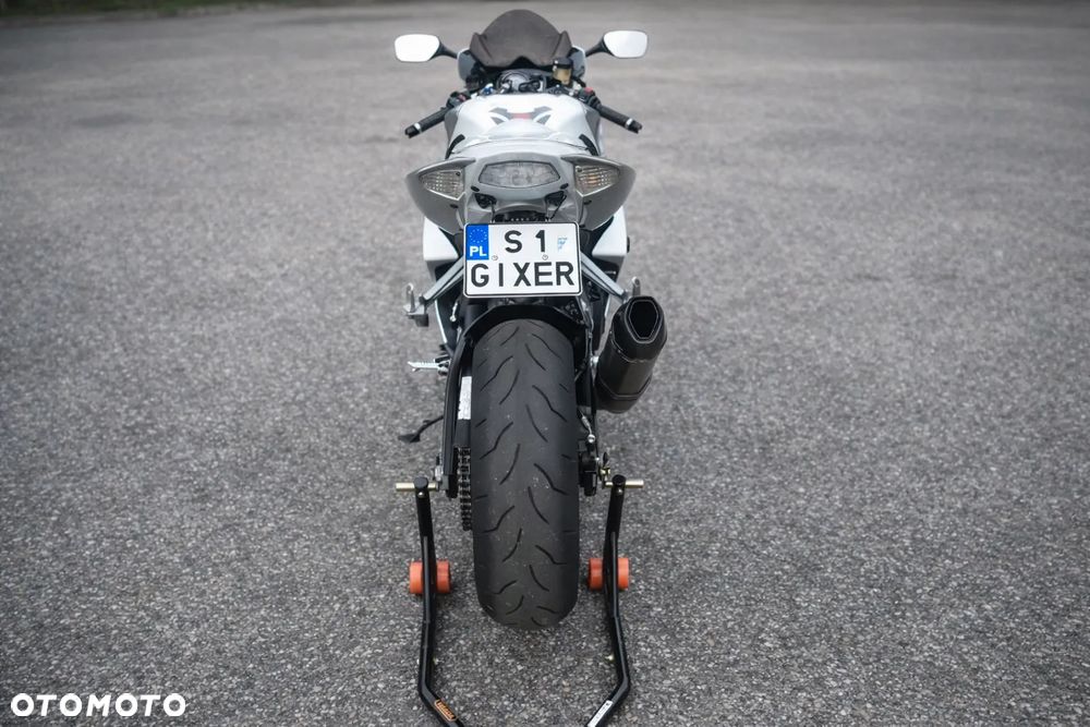 Suzuki GSX-R - 6