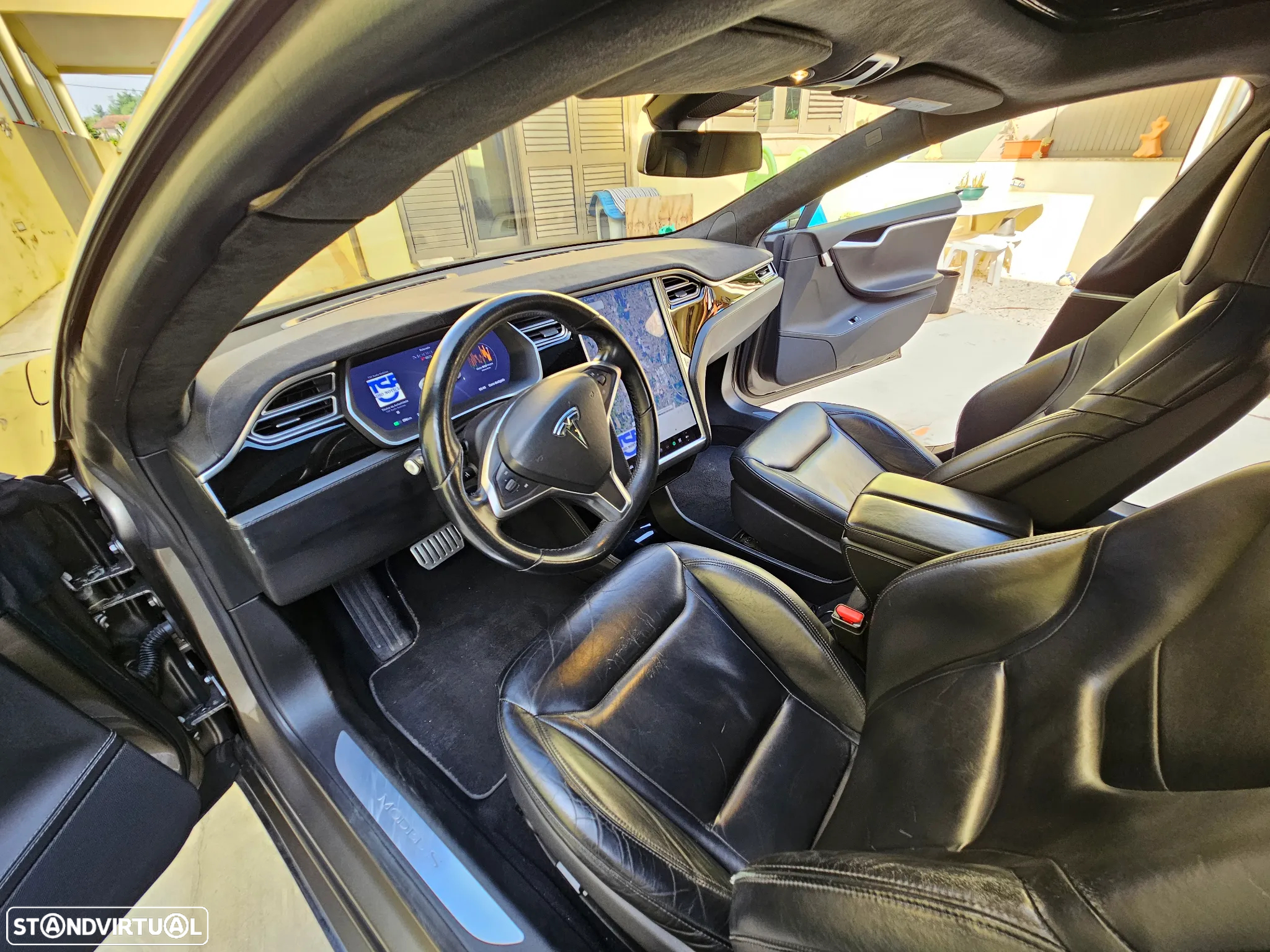 Tesla Model S - 7