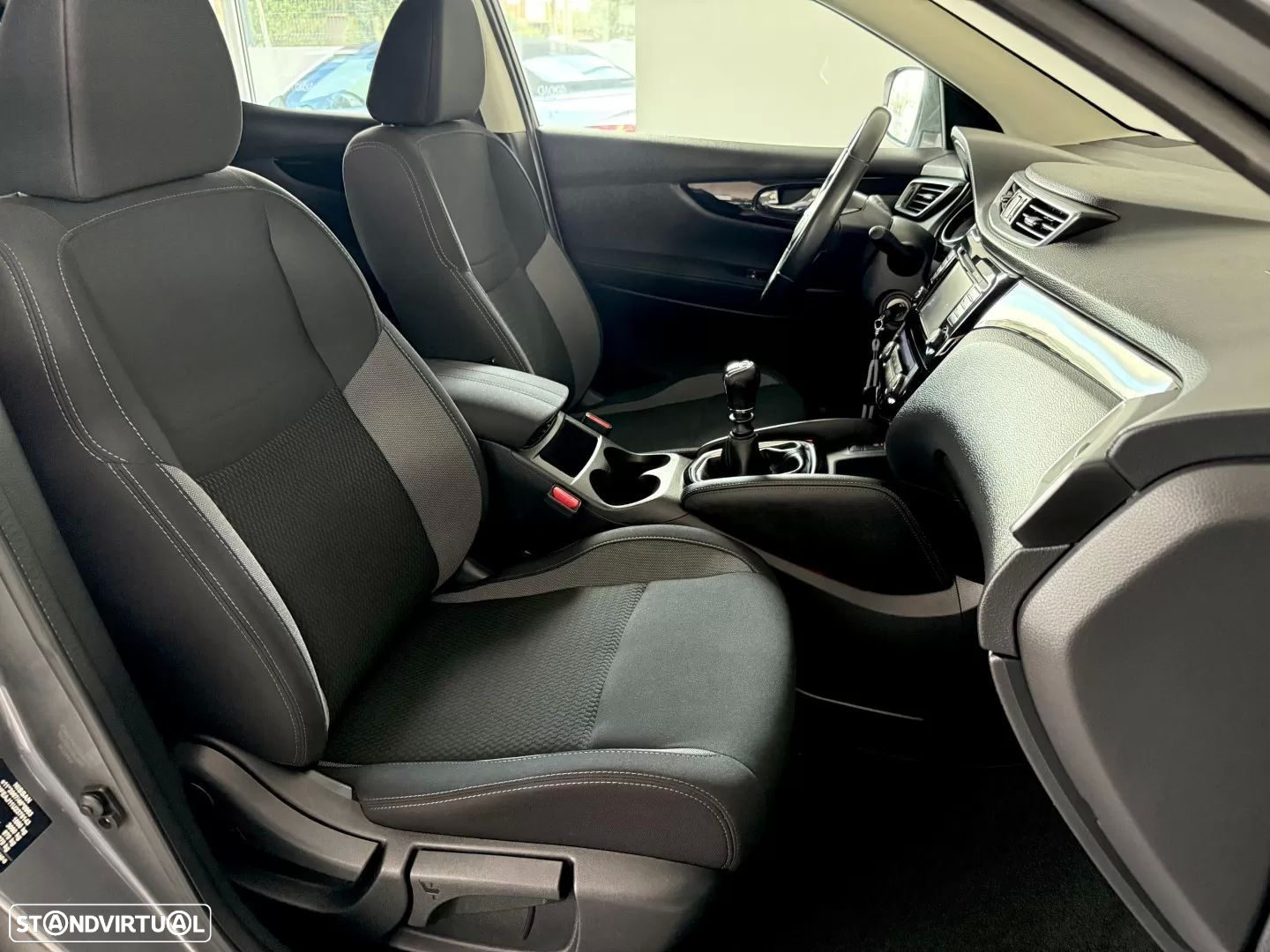 Nissan Qashqai 1.2 DIG-T N-Connecta - 32