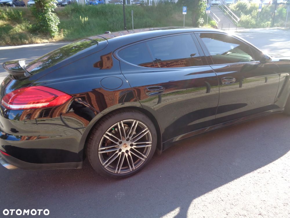 Porsche Panamera 4 - 10