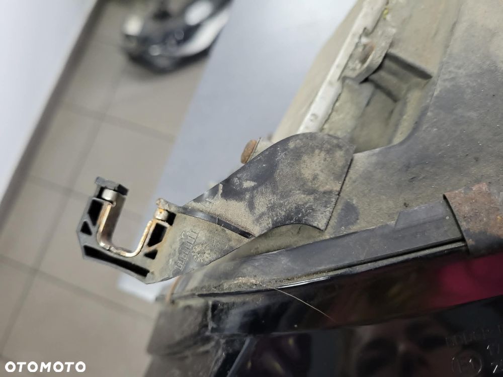 Lampa Lewa Audi a4 b8 xenon - 6