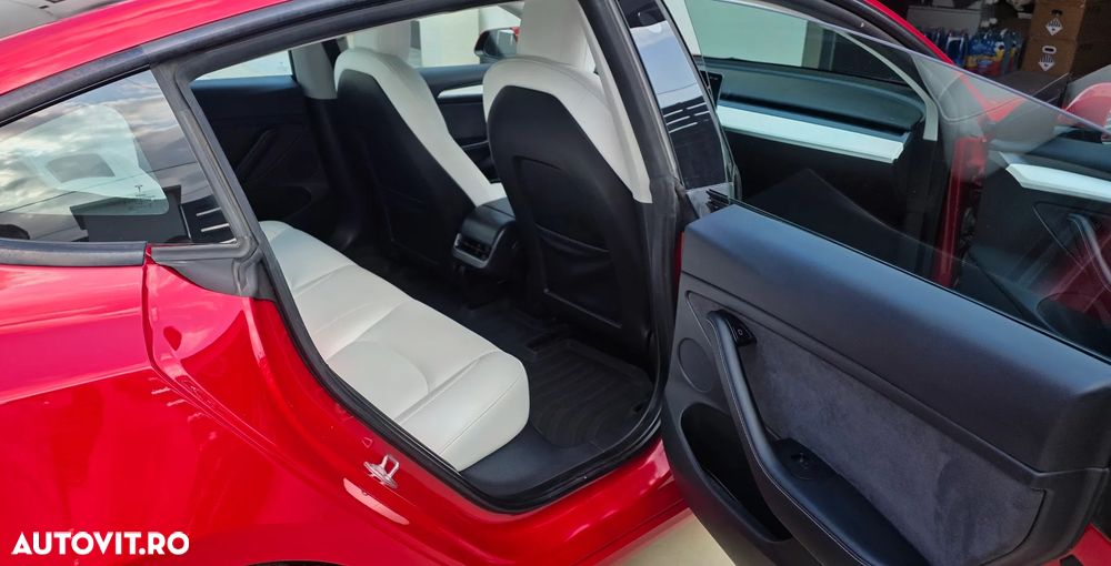 TESLA Model 3 2022 — imagine 14
