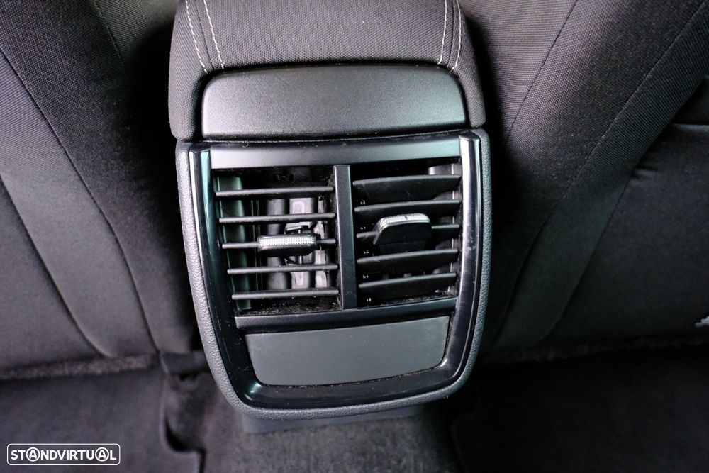 Skoda Kamiq 1.0 TSI Ambition DSG - 26