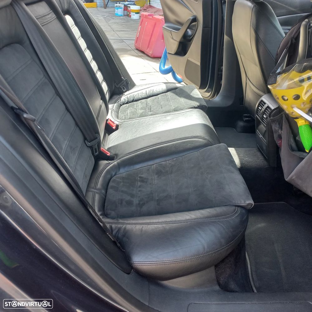 VW Passat 2.0 TDI Highline - 4