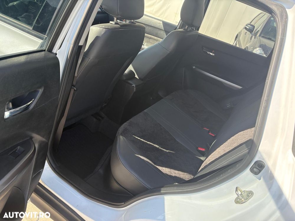 Suzuki Vitara 1.4 Boosterjet AllGrip MHEV Luxus - 7