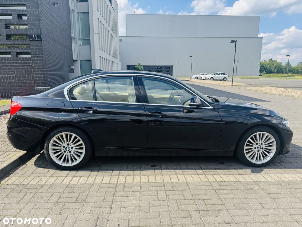 BMW Seria 3 328i xDrive Sport-Aut Luxury Line - 4