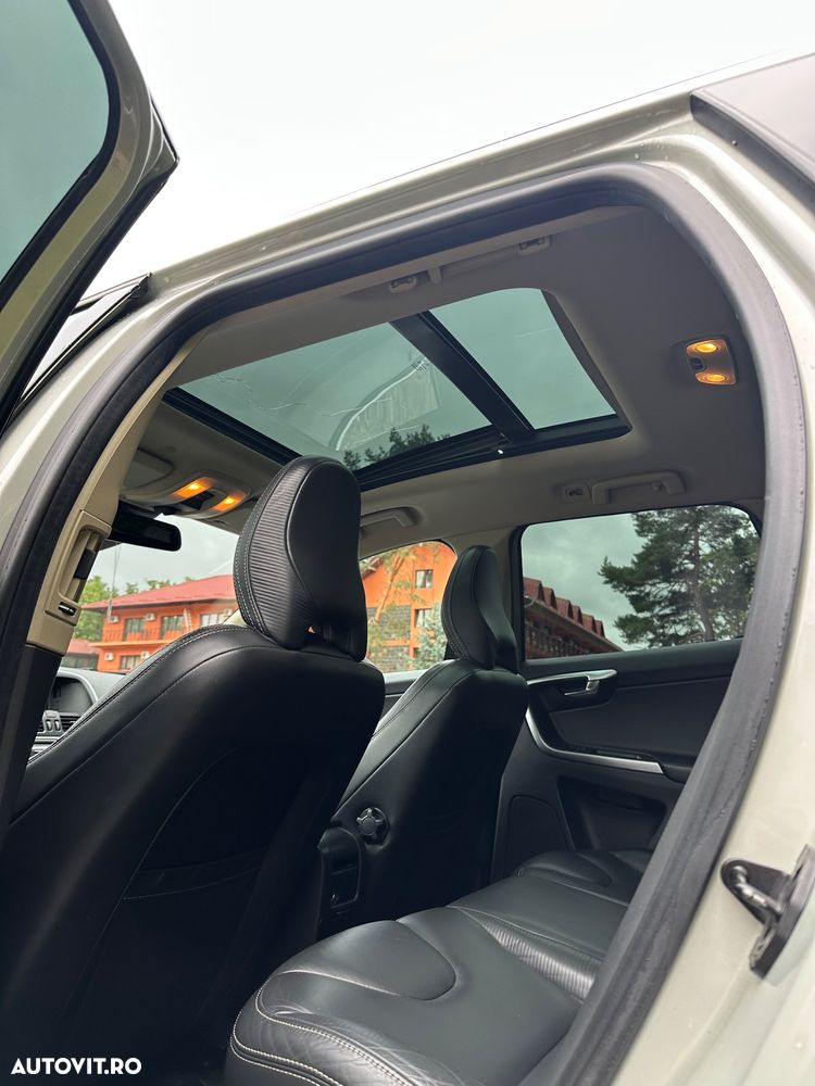 Volvo XC 60 D5 AWD RDesign - 14
