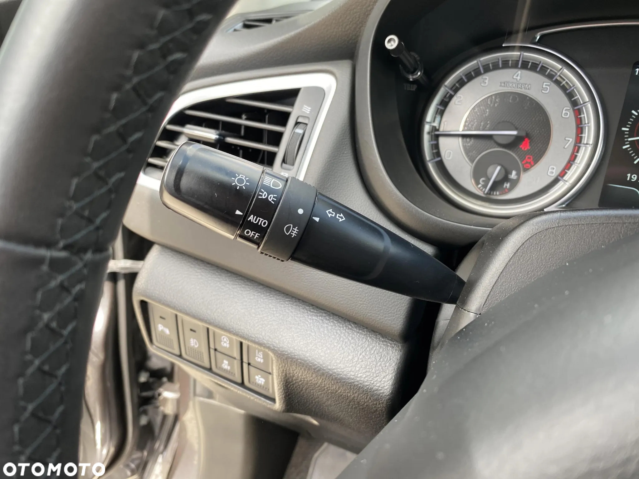 Suzuki SX4 S-Cross 1.4 SHVS Premium 4WD - 19