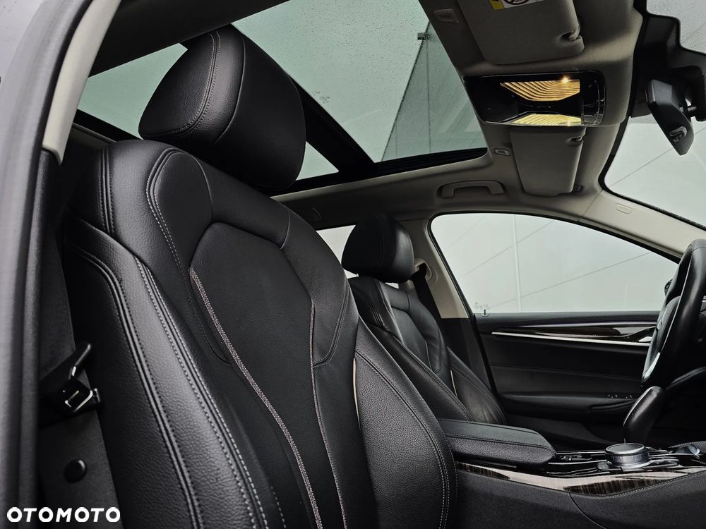 BMW Seria 5 520d xDrive MHEV Luxury Line sport - 7