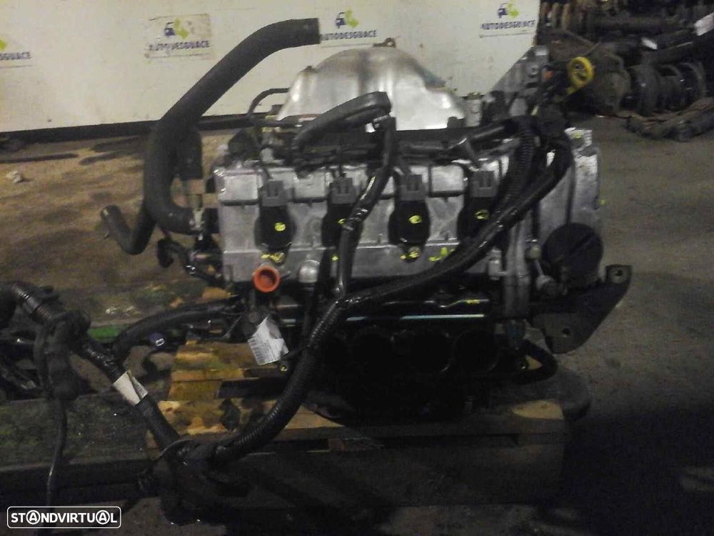 MOTOR COMPLETO NISSAN MICRA III 2004 - 4