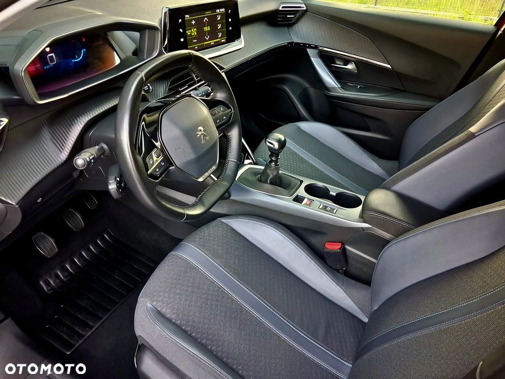 Peugeot 2008 PureTech 130 GT Pack - 30
