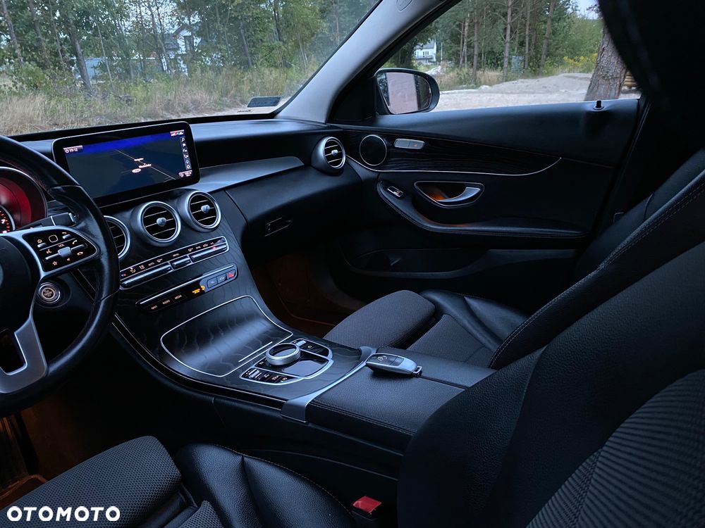 Mercedes-Benz Klasa C 180 9G-TRONIC Avantgarde - 26