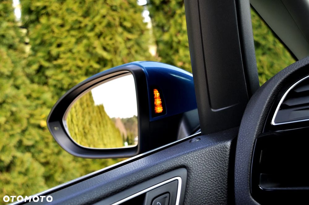 Volkswagen Touran 2.0 TDI SCR DSG Highline - 36