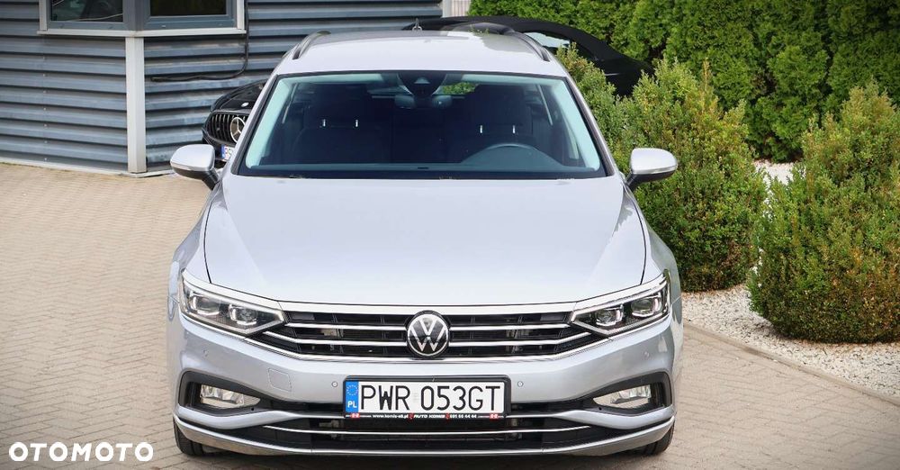 Volkswagen Passat Variant 2.0 TDI SCR DSG 4Motion Business - 10