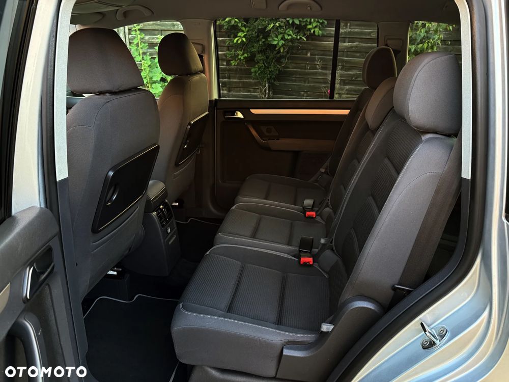 Volkswagen Touran 1.9 TDI Highline - 19