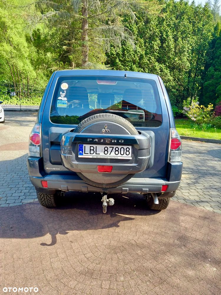 Mitsubishi Pajero - 9