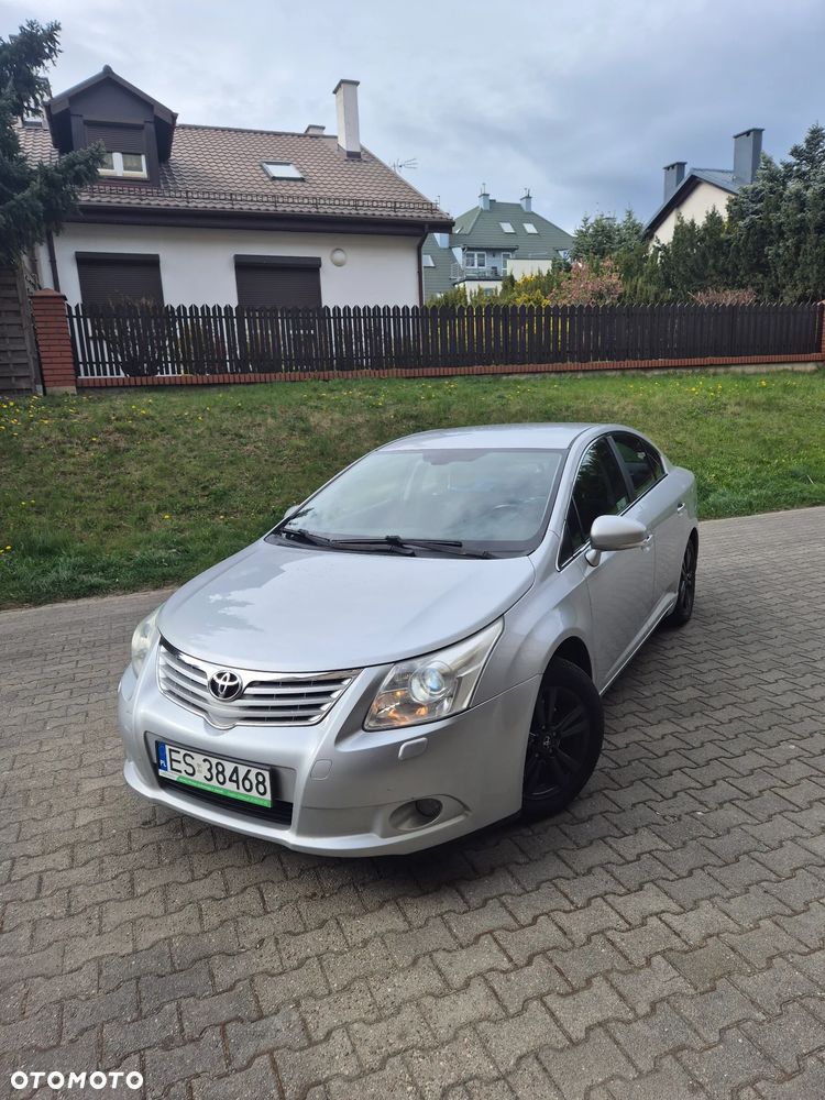 Toyota Avensis 1.8 Sol - 1