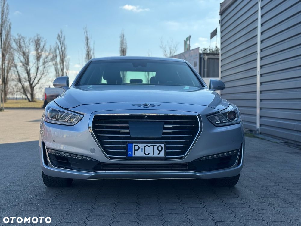 Genesis G90 - 29