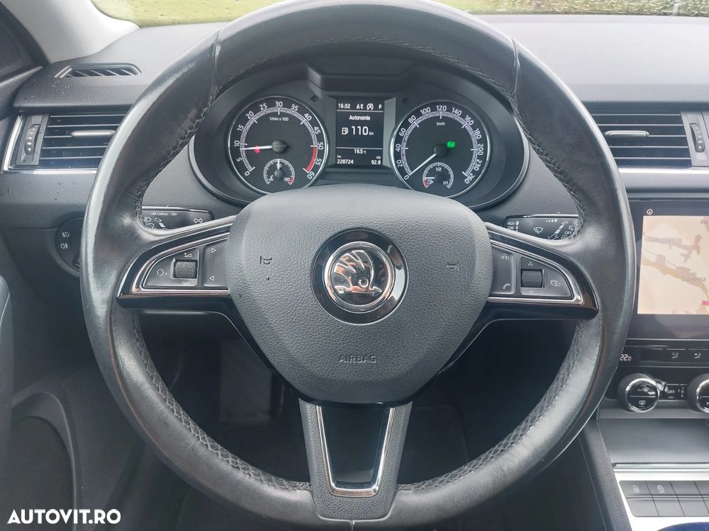 Skoda Octavia 1.6 TDI DSG Ambition - 10