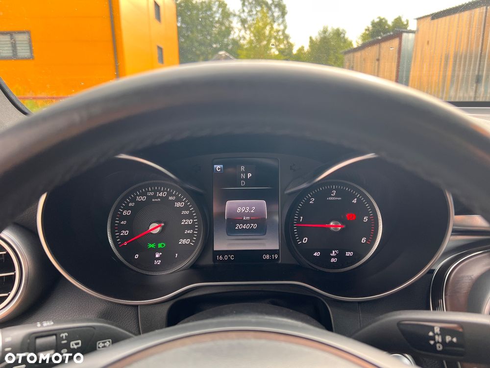Mercedes-Benz GLC - 11
