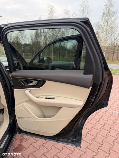 Audi Q7 - 15