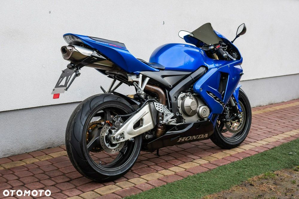 Honda CBR - 3