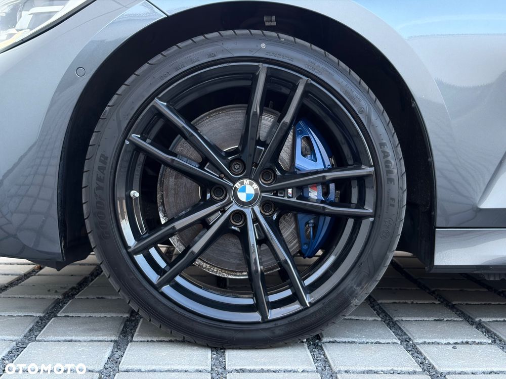 BMW Seria 3 320d Edition M Sport Shadow - 37