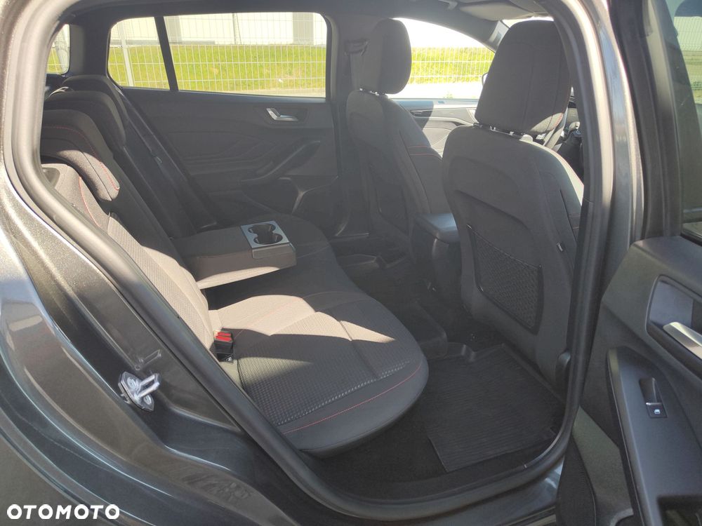 Ford Focus 1.5 EcoBlue Start-Stopp-System ST-LINE X - 13