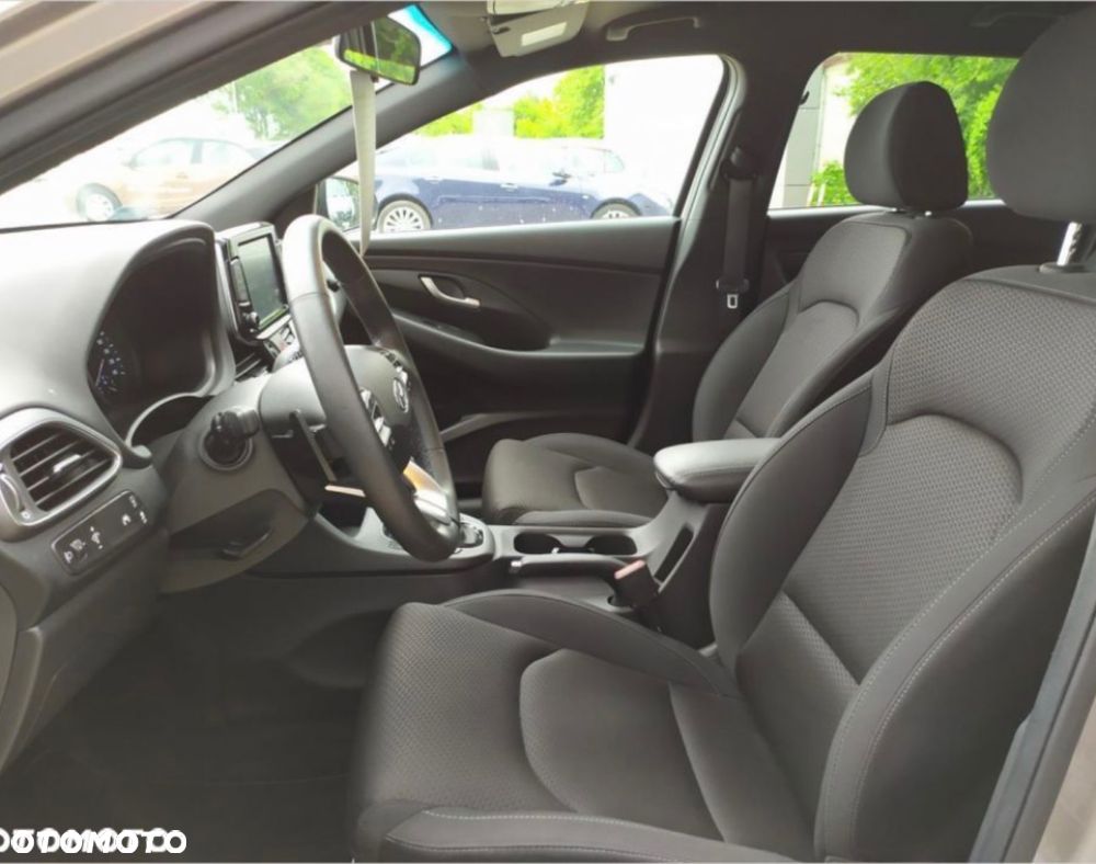 Hyundai i30 1.6 D Comfort DCT - 2
