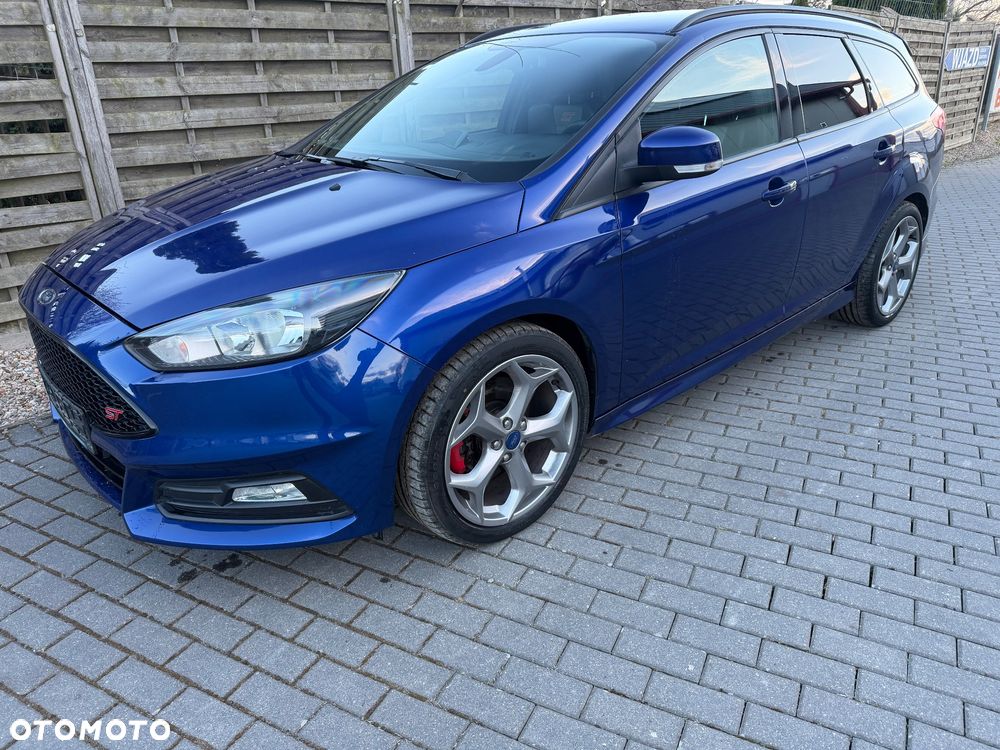Ford Focus ST - 28
