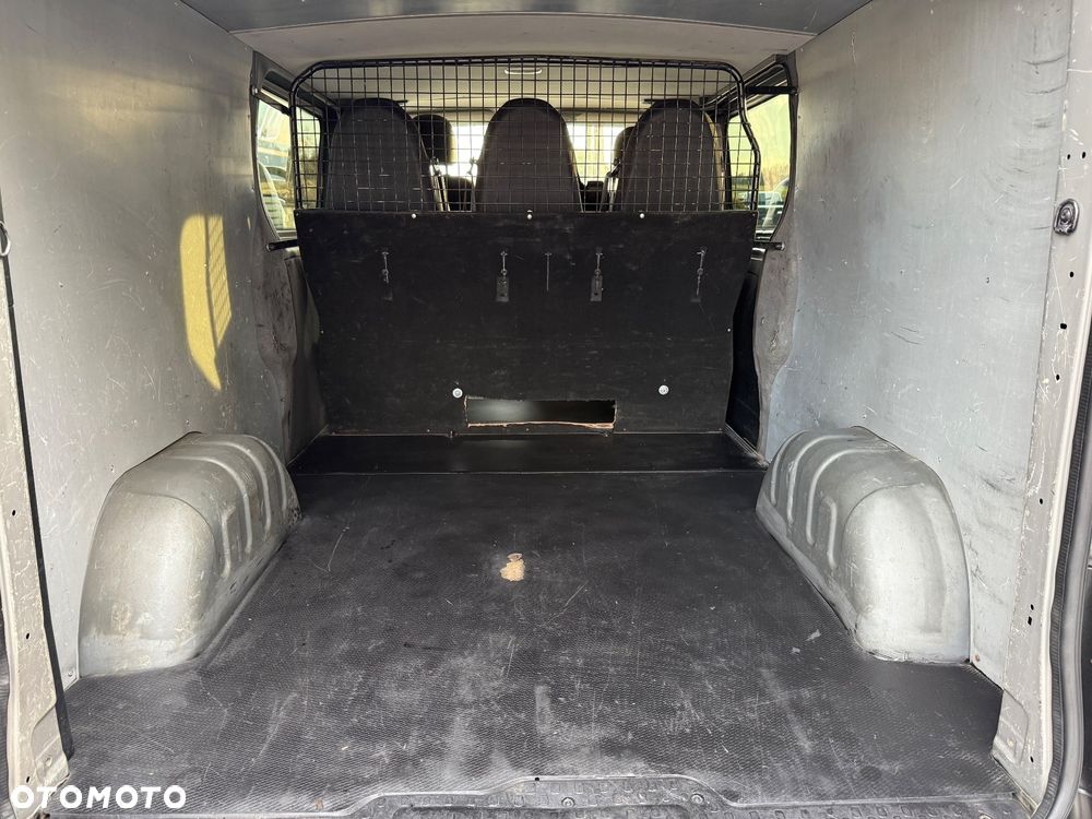 Renault Trafic - 19