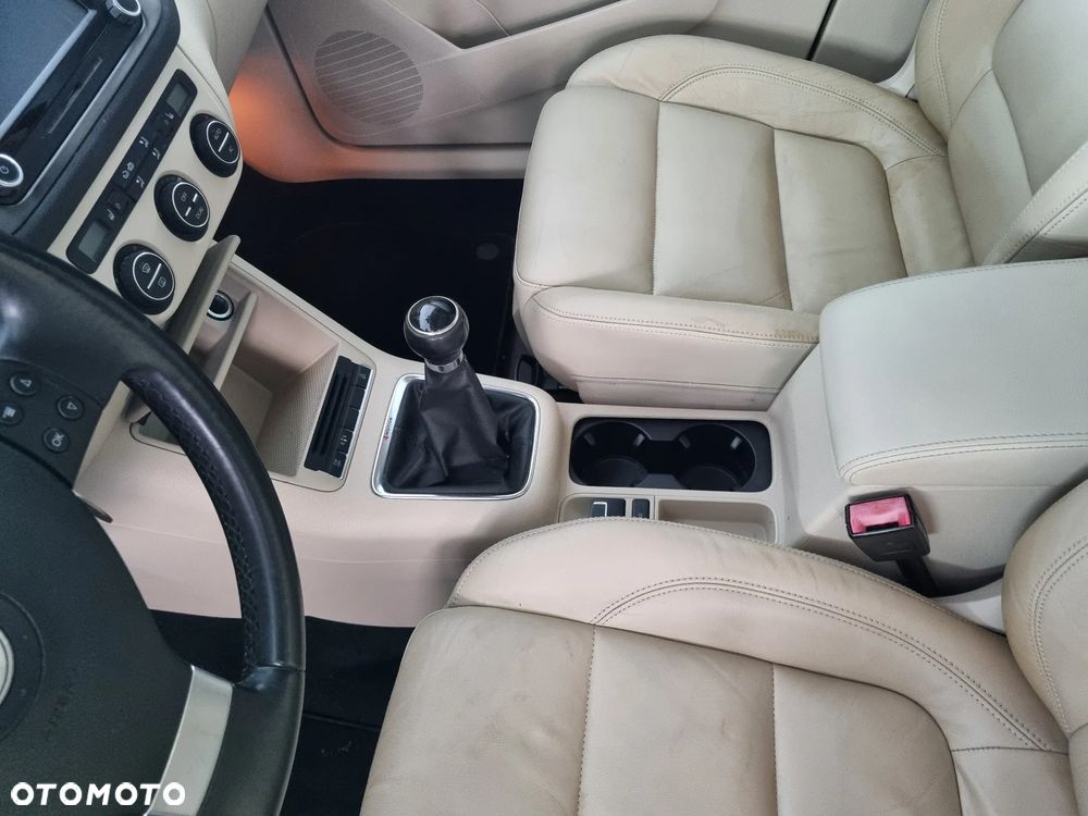 Volkswagen Tiguan - 13