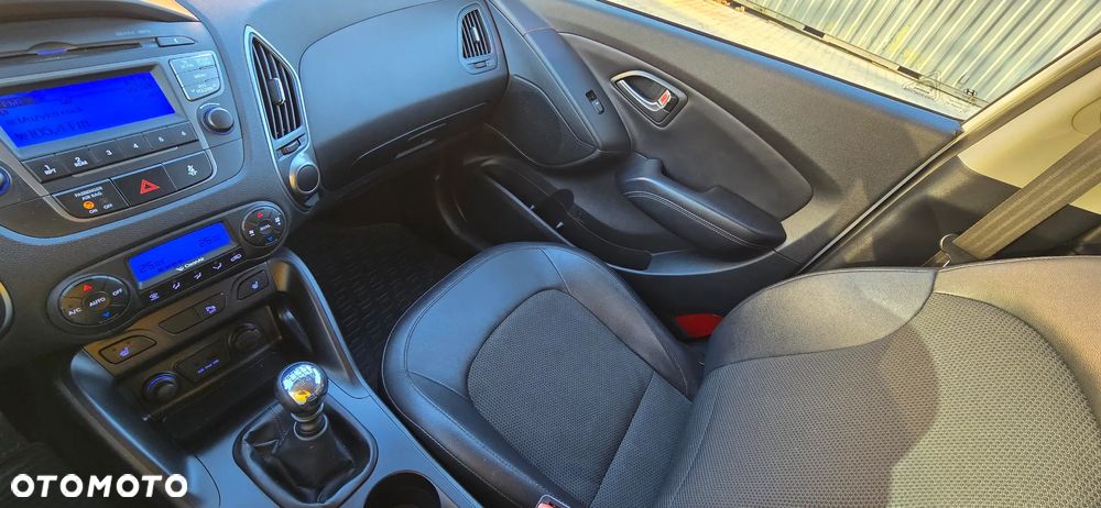 Hyundai ix35 2.0 CRDi 4WD Fifa World Cup Silver Edition - 14