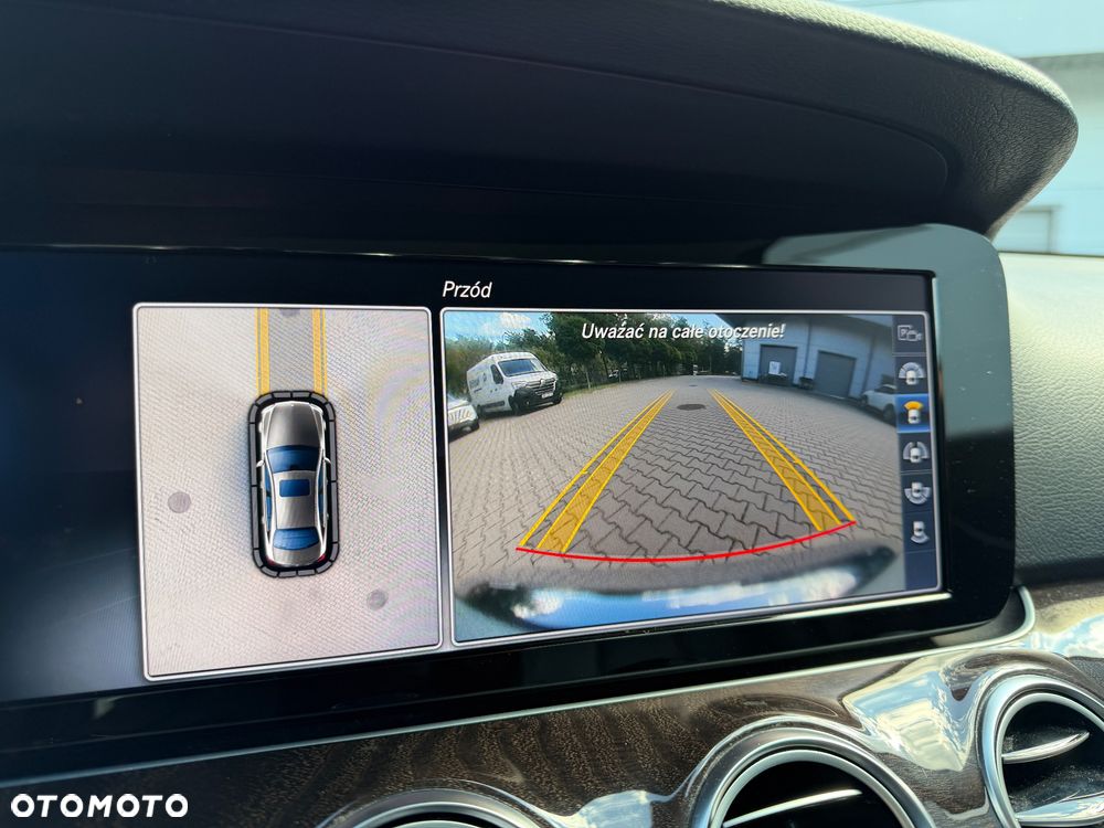 Mercedes-Benz Klasa E 220 d 9G-TRONIC - 11