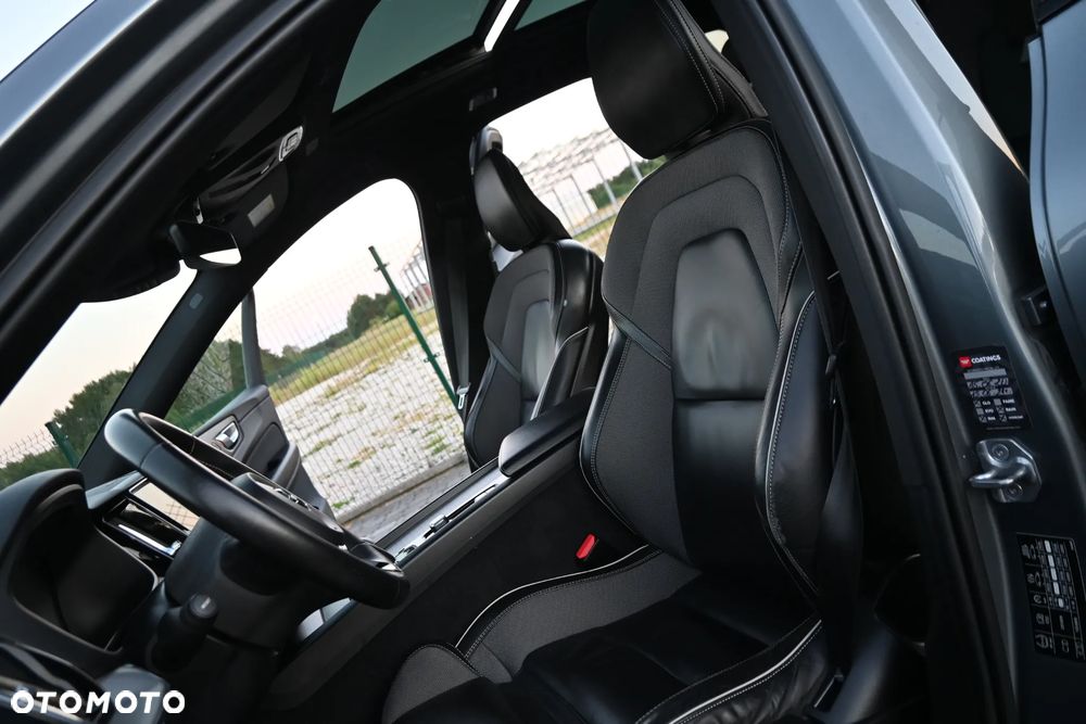 Volvo XC 60 B4 D AWD R-Design - 37