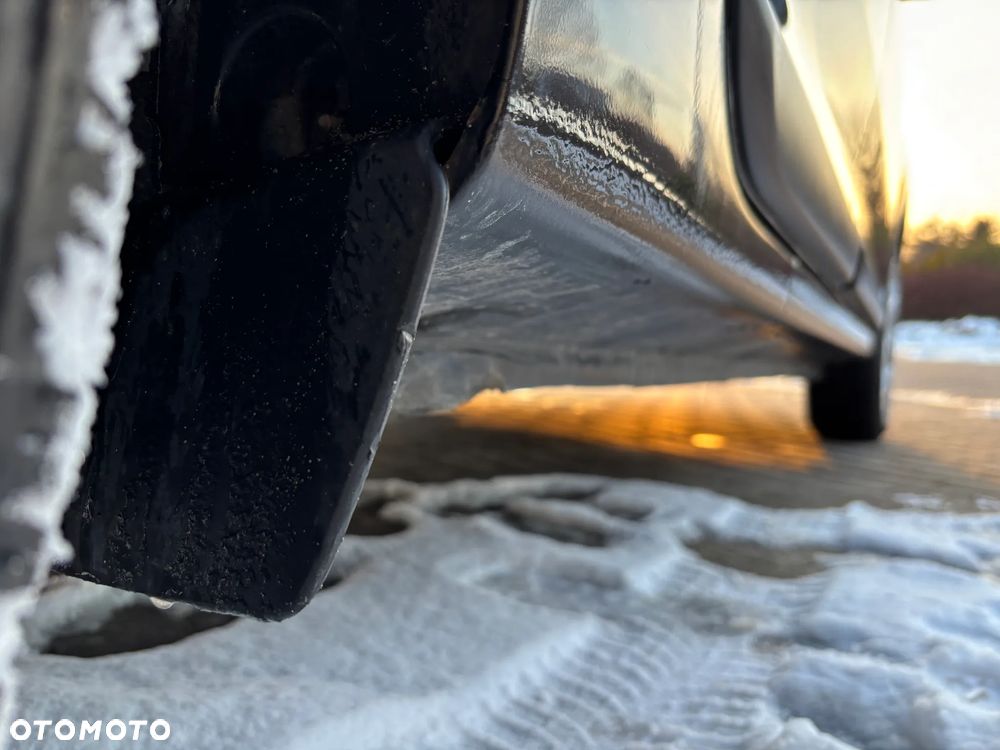 Dacia Logan 1.2 16V 75 Laureate - 24