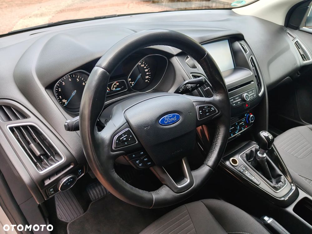 Ford Focus 1.0 EcoBoost Titanium ASS - 12