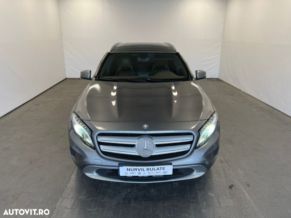 Mercedes-Benz GLA - 10